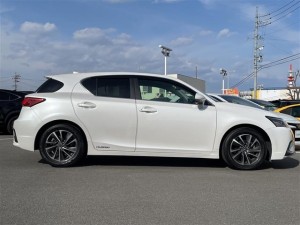 Lexus CT200h