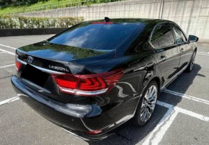 Lexus LS600hL