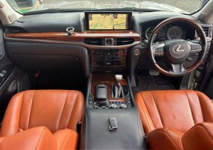 Lexus LX570