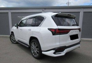 Lexus LX600
