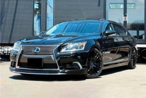 Lexus LS600hL
