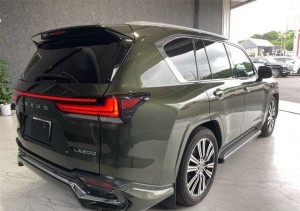Lexus LX600