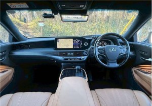 Lexus LS500h