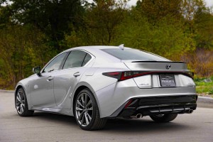 Lexus IS300h