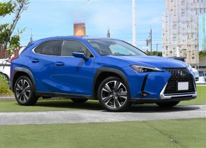 Lexus UX200