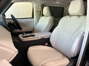 Lexus LM500h