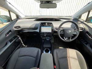 Toyota Prius PHV