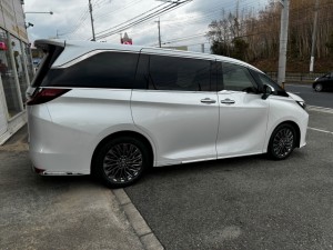 Lexus LM500h