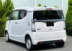 Honda N-Box Slash
