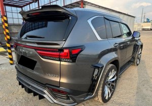 Lexus LX600