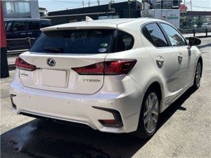 Lexus CT200h