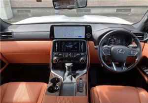 Lexus LX600