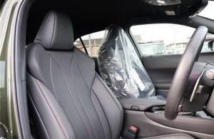 Lexus UX200