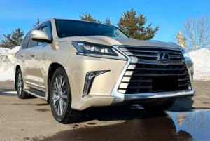 Lexus LX570