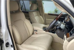 Lexus LX570