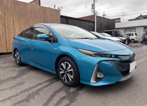 Toyota Prius PHV
