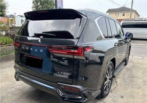 Lexus LX600