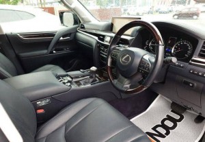 Lexus LX570