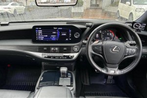 Lexus LS500