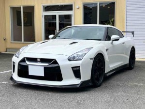 Nissan GT-R