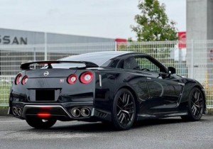 Nissan GT-R