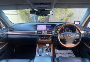 Lexus LS600h