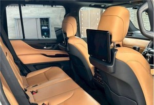 Lexus LX600