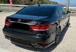 Lexus LS600hL