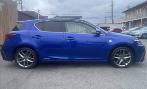 Lexus CT200h