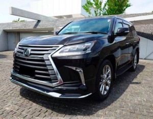 Lexus LX570