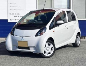 Mitsubishi i