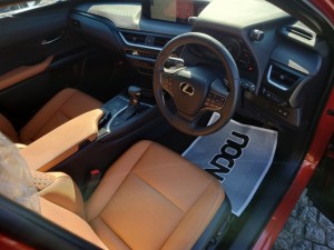 Lexus UX200
