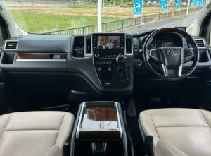 Toyota GranAce