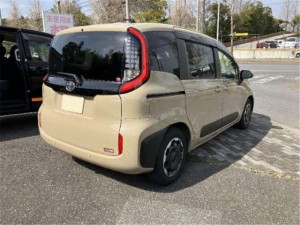 Toyota Sienta
