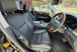 Lexus LS600hL