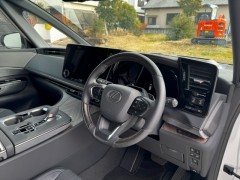 Lexus LM500h