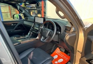 Lexus LX600