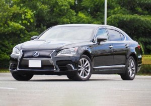 Lexus LS600hL