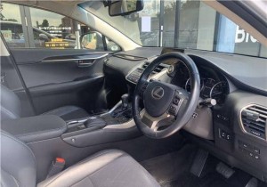 Lexus NX200t