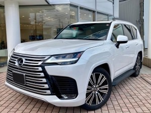 Lexus LX600