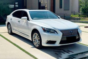 Lexus LS600hL
