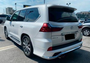 Lexus LX570