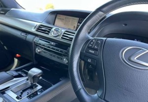 Lexus LS600h