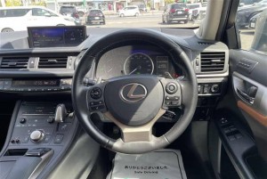 Lexus CT200h