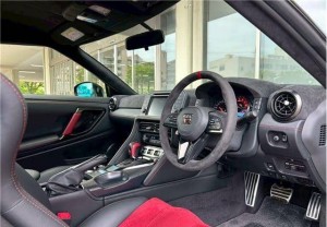 Nissan GT-R