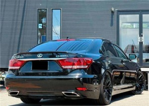 Lexus LS600hL