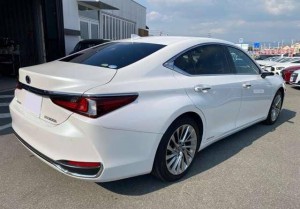 Lexus ES300h