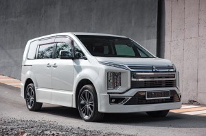 Mitsubishi Delica D:5