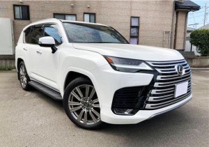 Lexus LX600