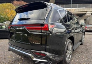 Lexus LX600